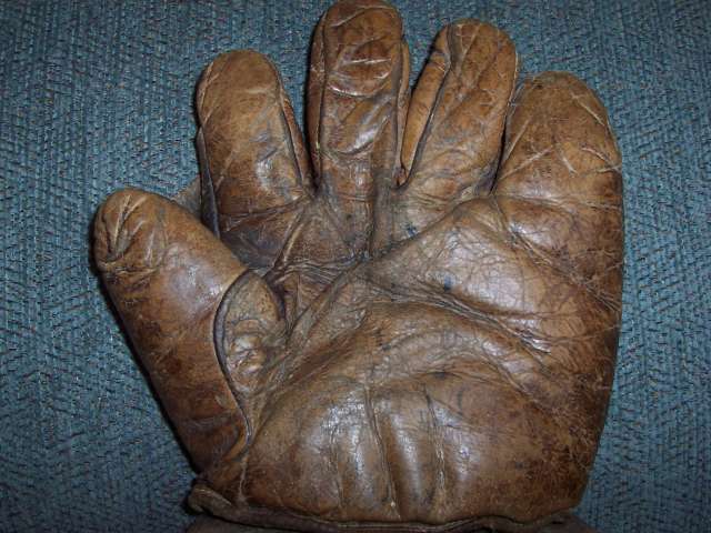 Full Web With Hole in Lining Front